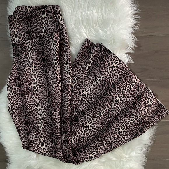 Animal Print Flare Legging Pants - Picture 3 of 6